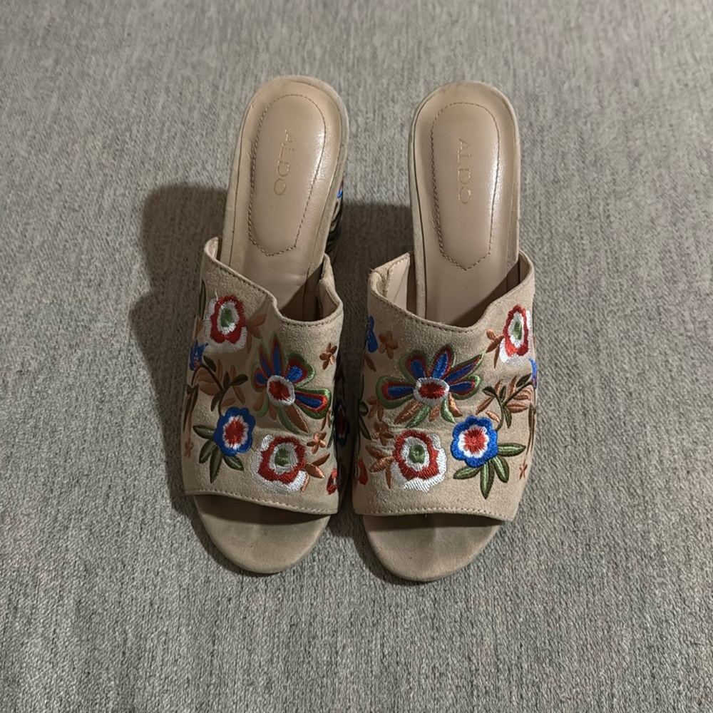 ALDO Women's Embroidered Tan Sandals